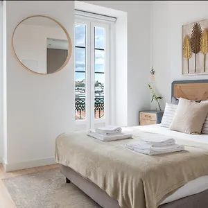 castelo-studios.hotels-lisbon-portugal.com/